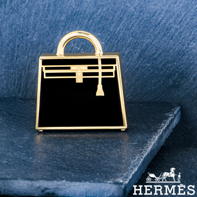 Hermes Curiosite Kelly Laque Charm Rouge H Permabrass Pendant